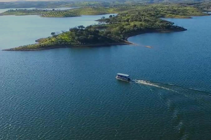 Lago-rio-afluentes-alqueva-degebe